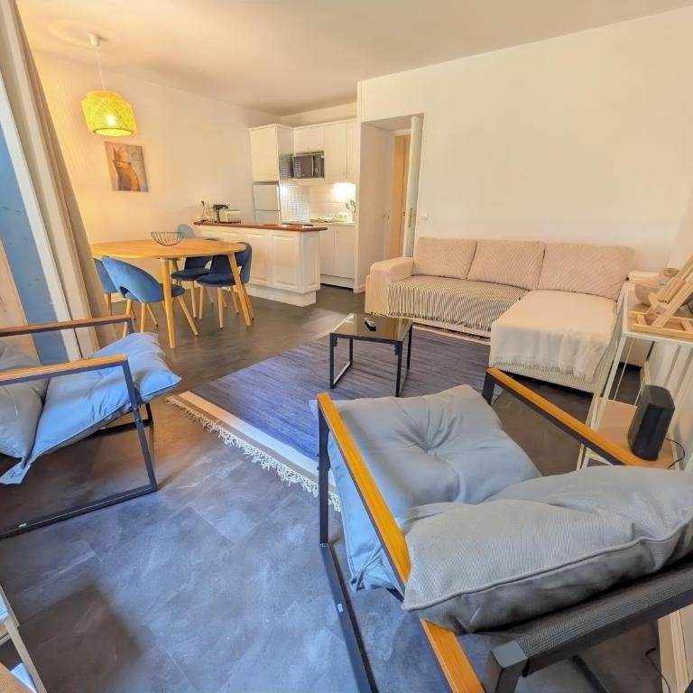 Rez-de-chaussée, parking gratuit, piscine chauffée - Appartement 2 Chambres - Vue sur Jardin - 6