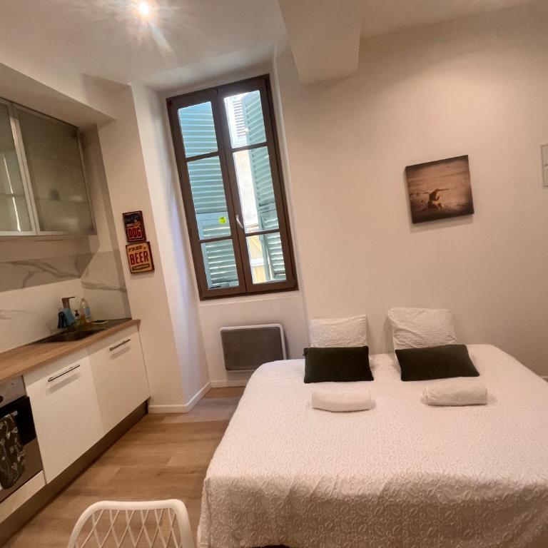 Charmant studio au coeur du Vieux Nice et à 5 min de la mer - Apartamento de 1 dormitorio - 2