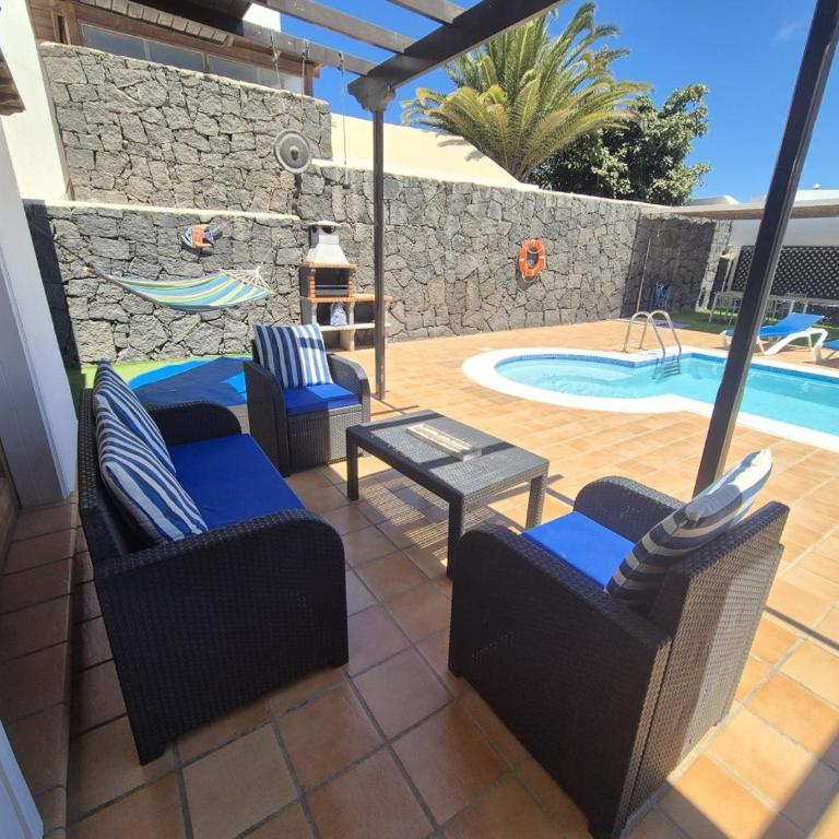 Villa Adel, Oasis de paz con piscina climatizada - Villa - 11