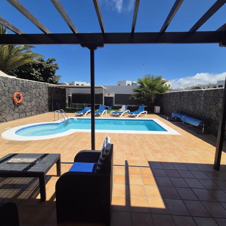 Villa Adel, Oasis de paz con piscina climatizada - Villa - 13