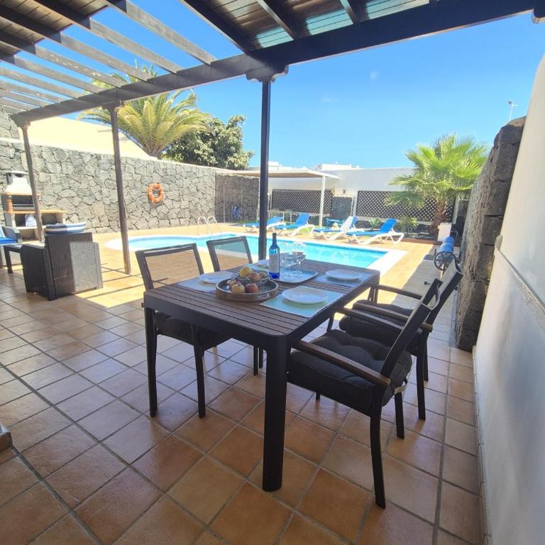 Villa Adel, Oasis de paz con piscina climatizada - Villa - 16
