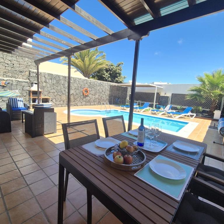 Villa Adel, Oasis de paz con piscina climatizada - Villa - 17