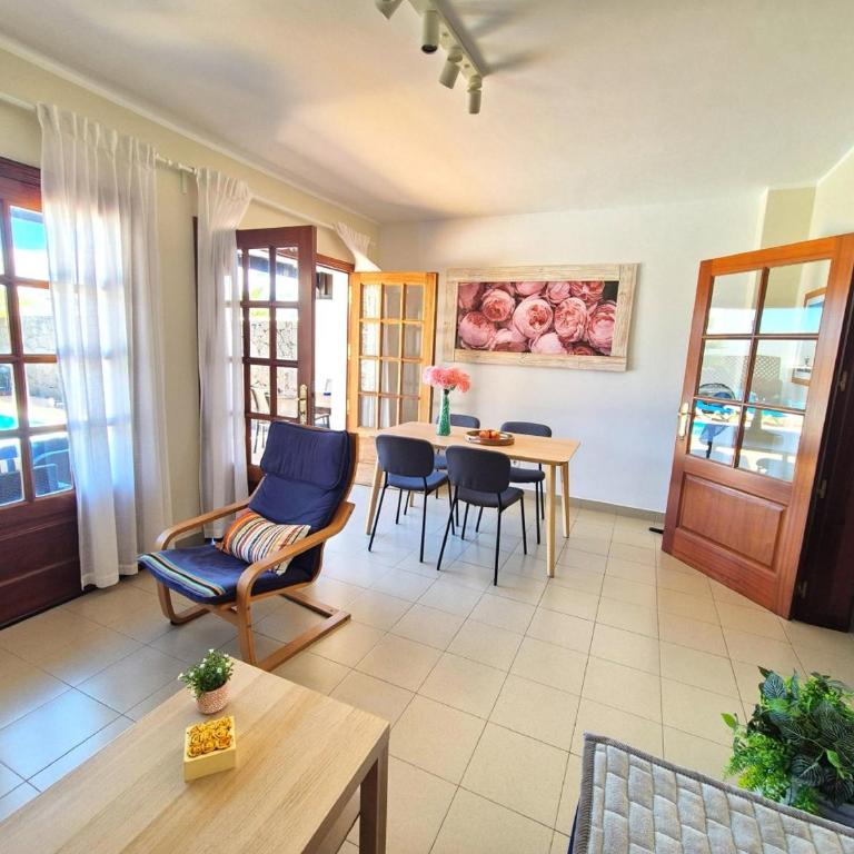 Villa Adel, Oasis de paz con piscina climatizada - Villa - 24