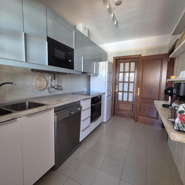 Villa Adel, Oasis de paz con piscina climatizada - Villa - 28