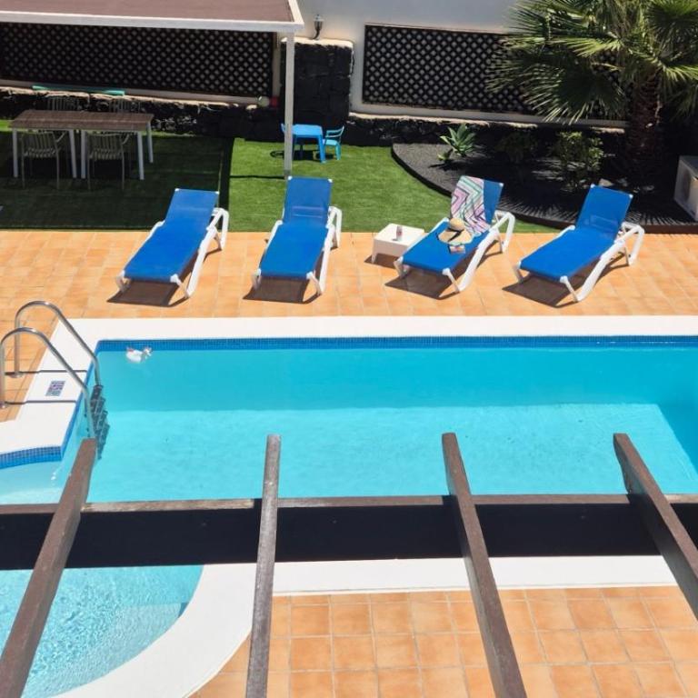 Villa Adel, Oasis de paz con piscina climatizada - Villa - 35