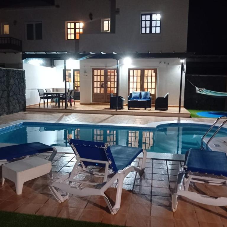 Villa Adel, Oasis de paz con piscina climatizada - Villa - 54