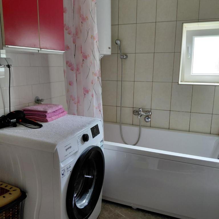 Rent a rooms - "Laki" - Dvokrevetna Soba sa Bračnim Krevetom - 5
