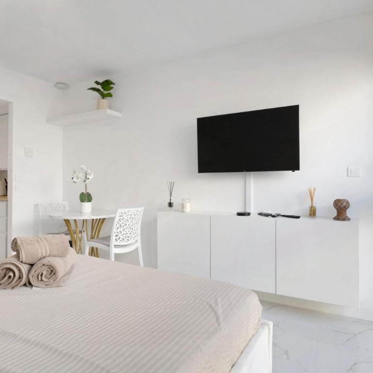 Cosy and Central - Studio Supérieur - 13