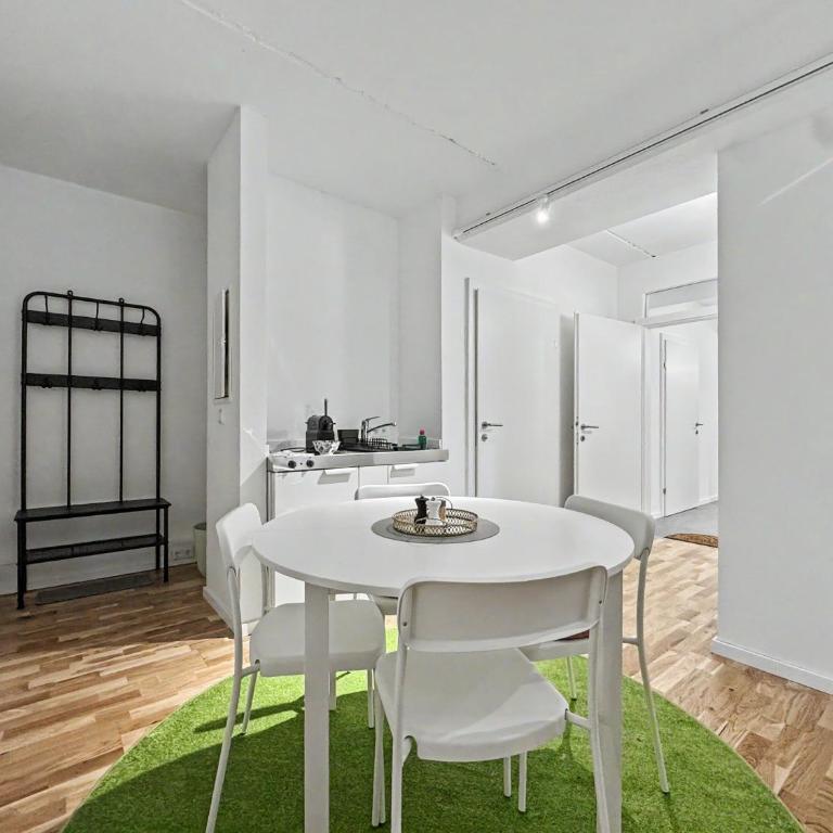HappyStay Draupromenade - Villach, Drauufer - Studio mit Kingsize-Bett und Schlafsofa - 8