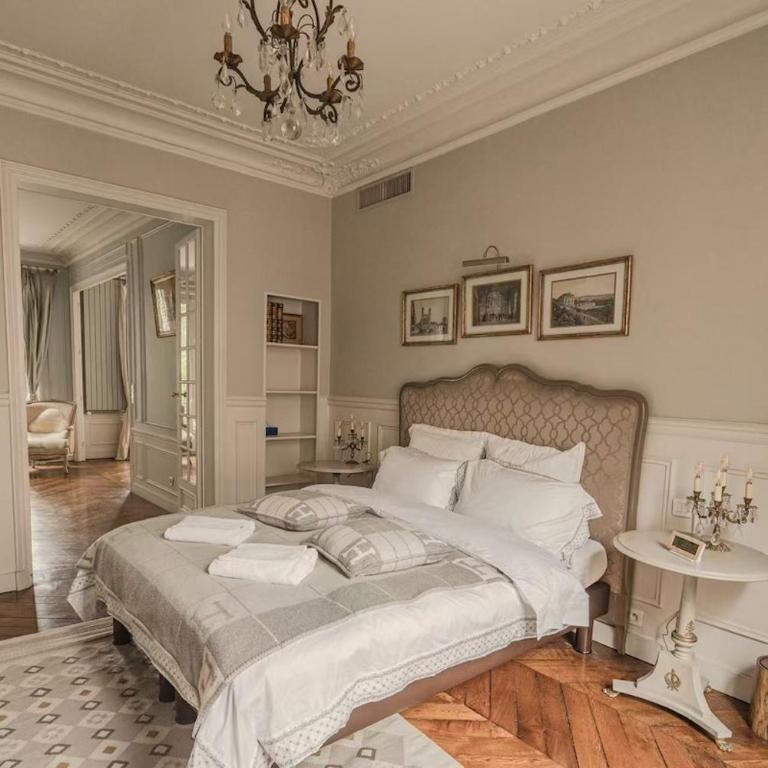 AC 3bds with arc de triomphe - Three-Bedroom Apartment - 4