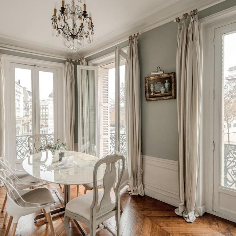 AC 3bds with arc de triomphe - Three-Bedroom Apartment - 22