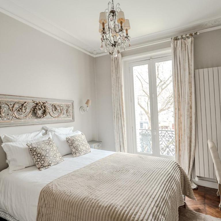 AC 3bds with arc de triomphe - Three-Bedroom Apartment - 34