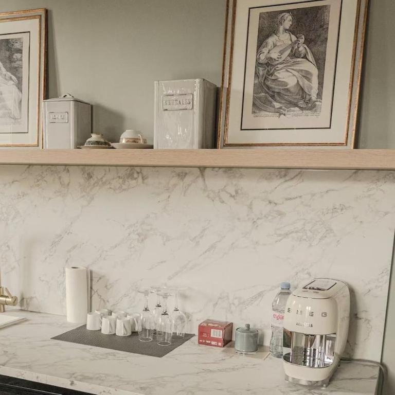 AC 3bds with arc de triomphe - Three-Bedroom Apartment - 48