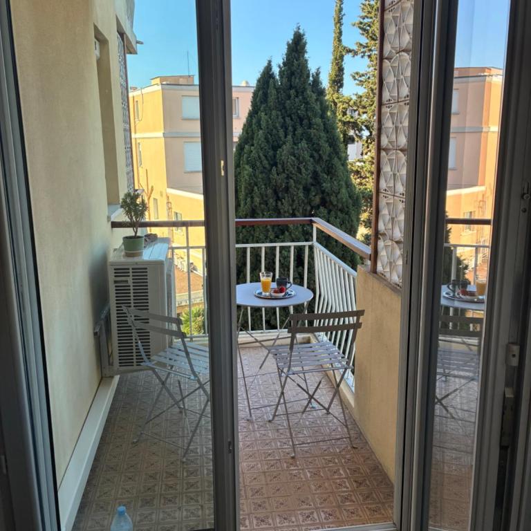 Cannes Sea View ,Beach Access, Private Room, En-Suite & Balcony, Top-Rated - Grande Chambre Double - 17
