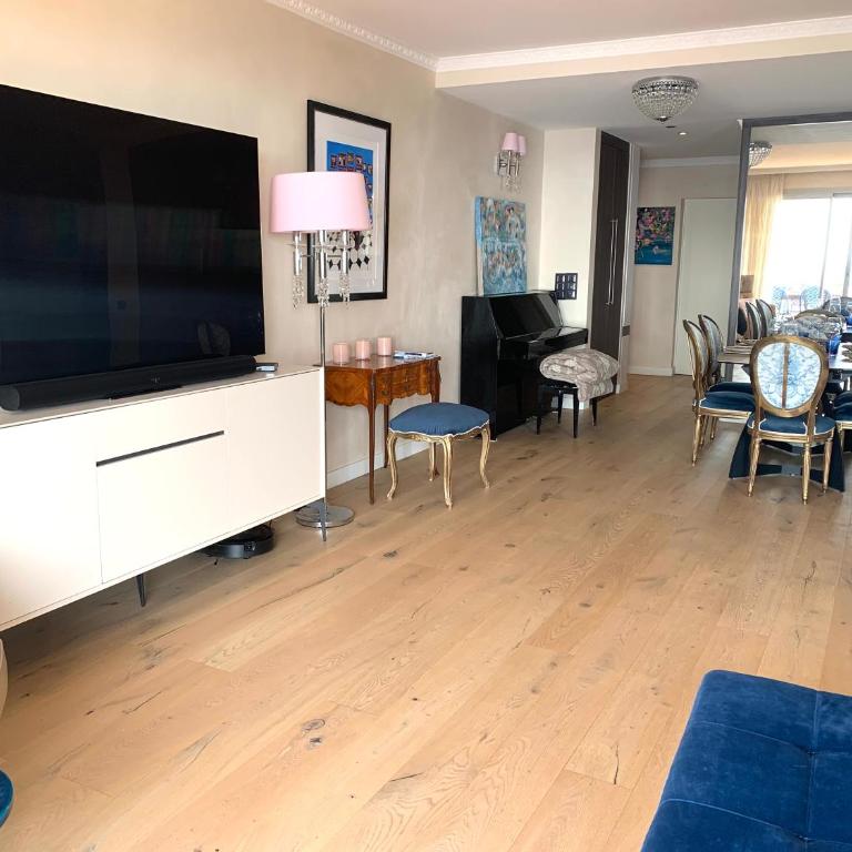 Élégance, confort et vue infinie - Appartement 2 Chambres avec Terrasse - 13