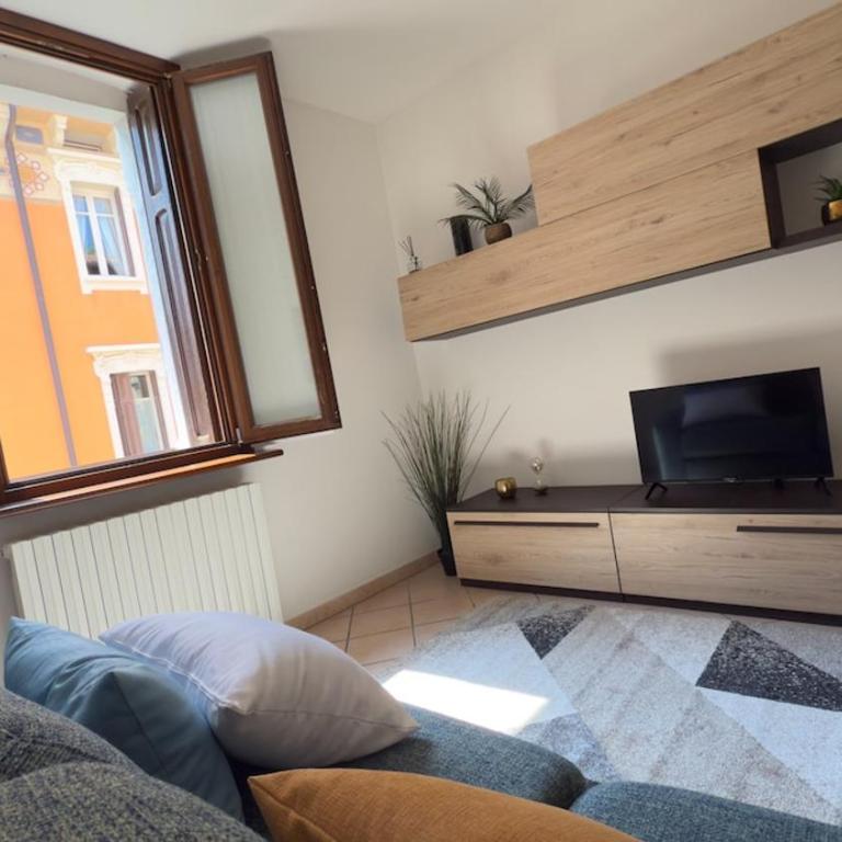 Ponte Pietra Free parking for 5 guests - Appartamento con 1 Camera da Letto e Vista Città - 12