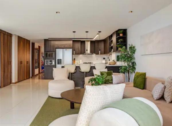 Apartamento Duplex con terraza, jacuzzi y minigolf, Poblado Medellin - Apartment - 13