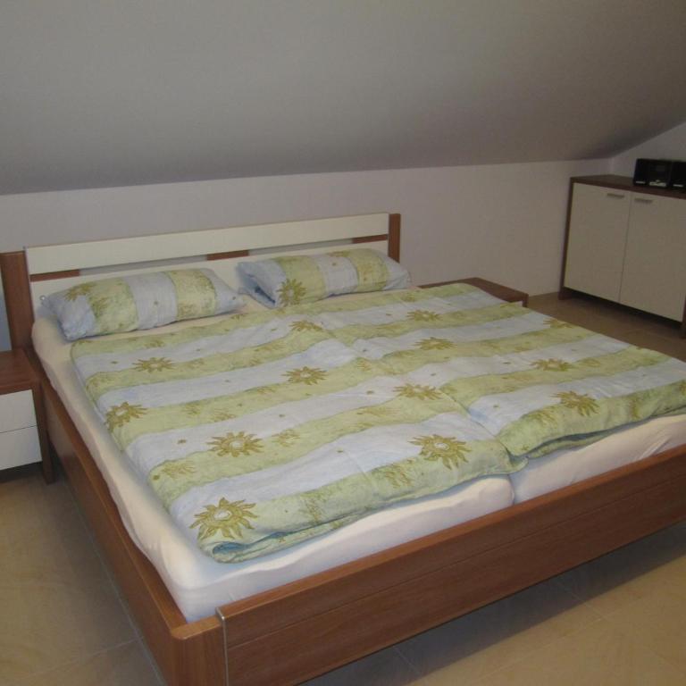 Ferienwohnungen Tollhof - Near Bolzano and castles, with a guest card for families and couples, offering panoramic views - Apartamento Estudio con balcón - 7