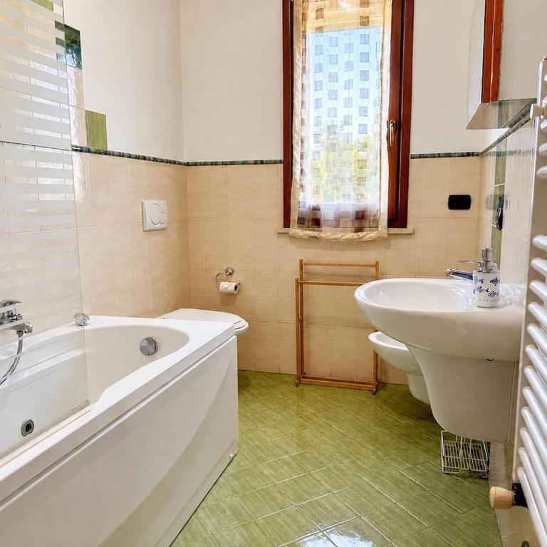 4Min Walk to the Beach, Free parking, Air Conditioning e Patio - Appartamento con 1 Camera da Letto - 10