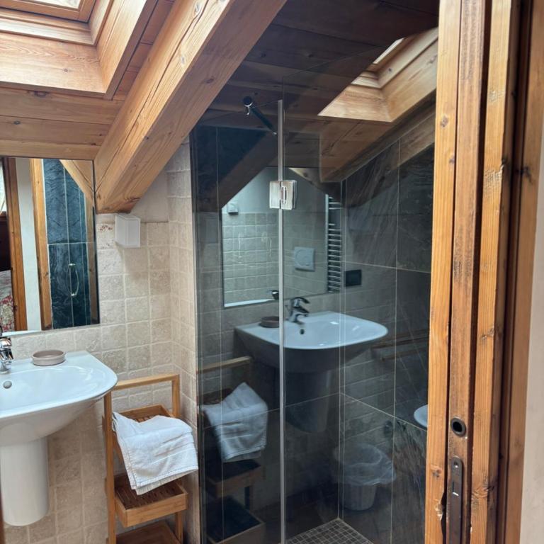 TROIS COURONNES - DES ALPES Appartamento di Charme a La Salle Valle d'Aosta - Appartamento con 2 Camere da Letto - 5