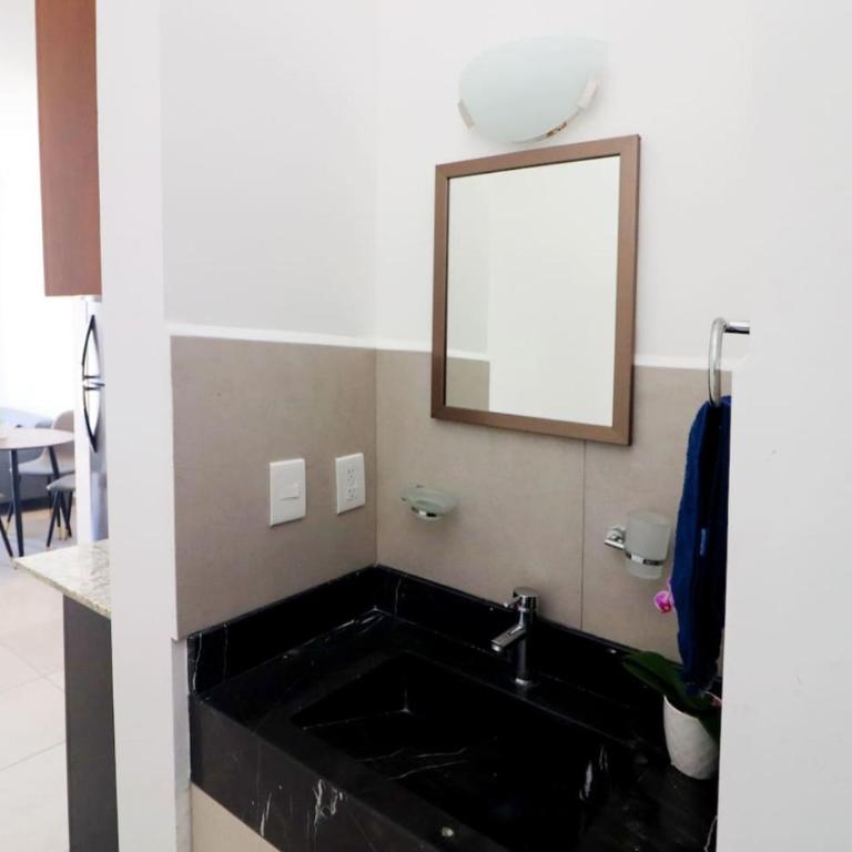Acogedor departamento con balcon y alberca en roof - Apartamento - 19