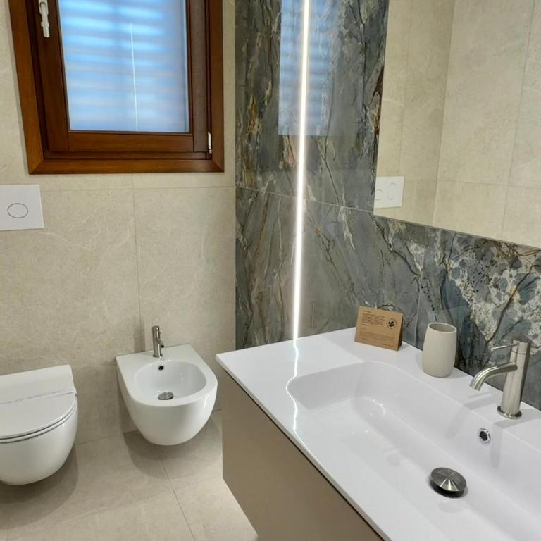 Sikelia rooms B&B - Camera Matrimoniale con Balcone - 5