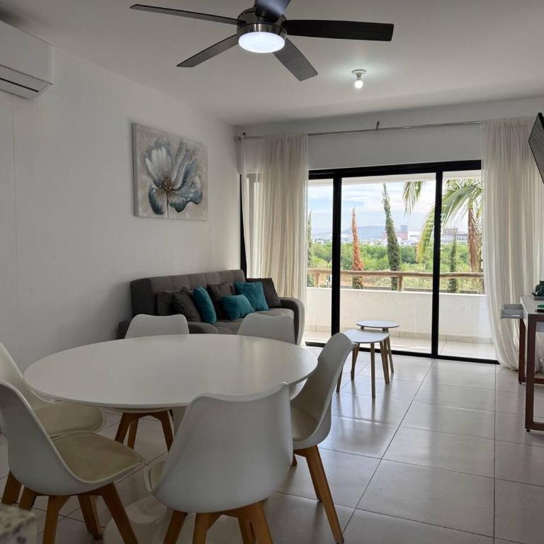 Alojamiento Cerca de la Playa en Cerritos - Apartamento - 1