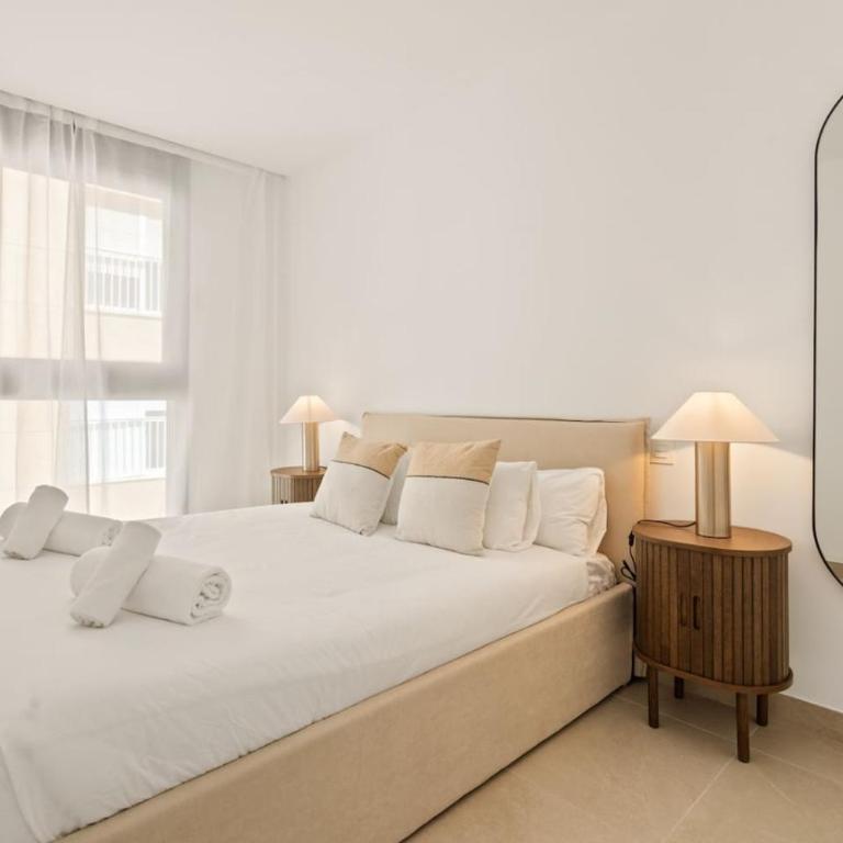 1BR Beachfront - Walk to Center and Marina - Apartamento - 5