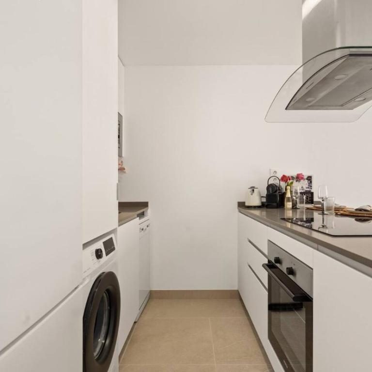 1BR Beachfront - Walk to Center and Marina - Apartamento - 8