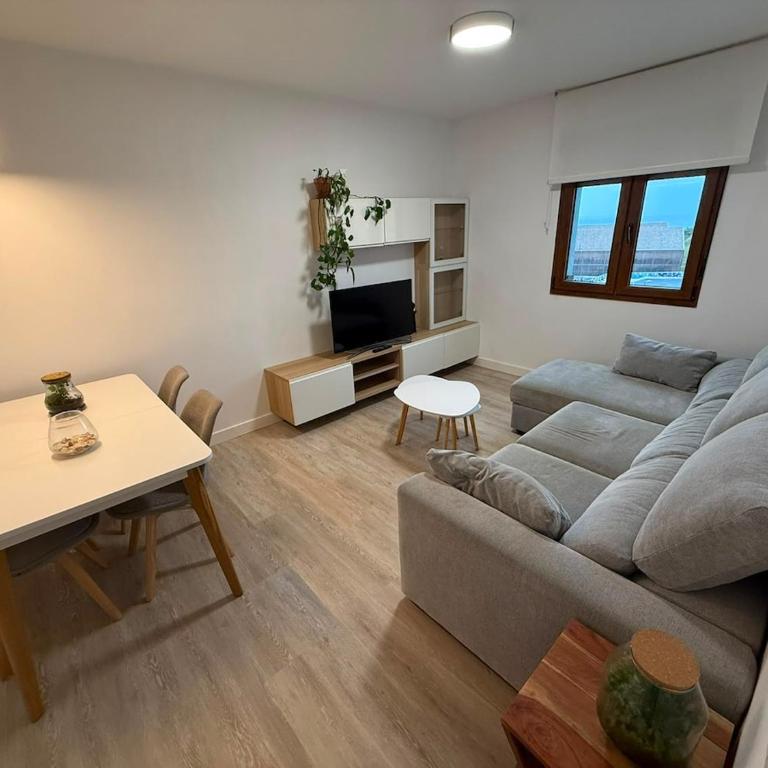 Cool Seafront Apartment in Cimadevilla - Apartamento de 2 dormitorios con vistas al mar - 1