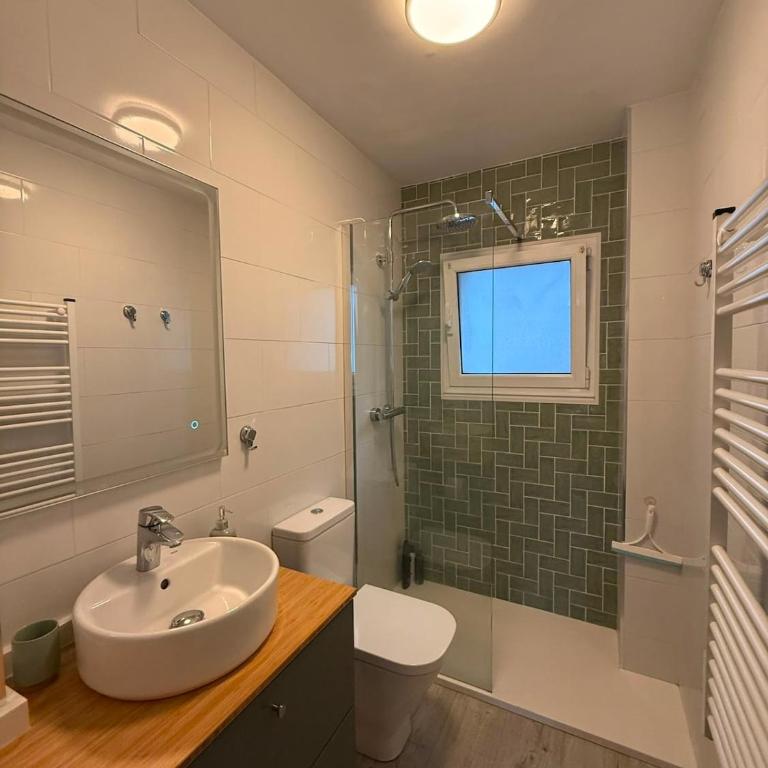 Cool Seafront Apartment in Cimadevilla - Apartamento de 2 dormitorios con vistas al mar - 9