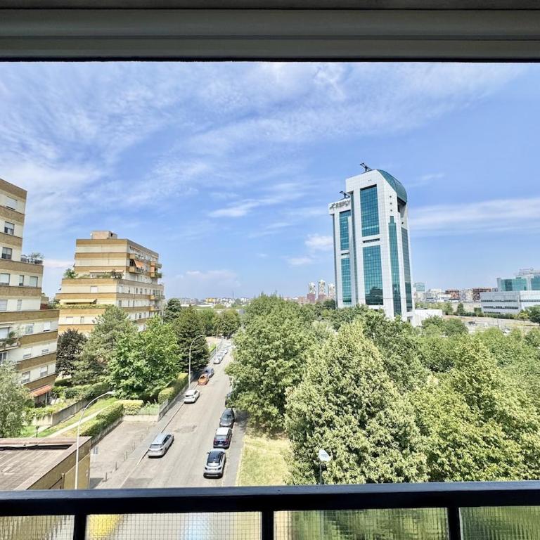 Polo 10 Milan M1 Bisceglie & Tram 14 to Duomo - One-Bedroom Apartment - 5