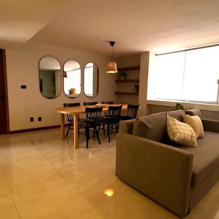 Apartment Near Consulate & Hospital District - Three-Bedroom Apartment - 36