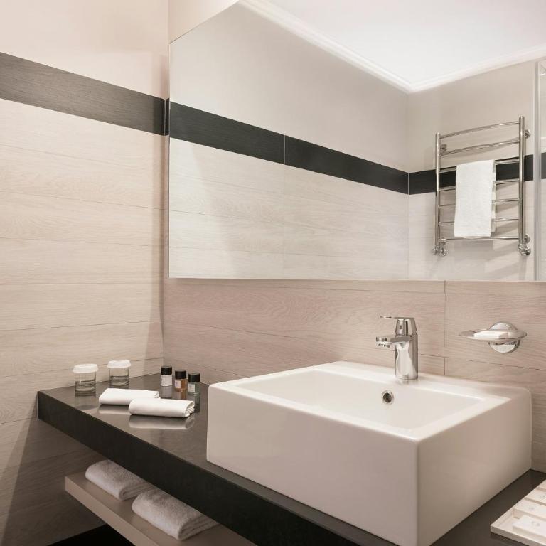 Sina De La Ville - Contemporary Deluxe - 3