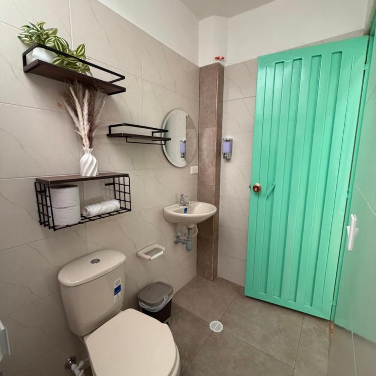 Casa Natus Hostal - Habitación Triple con baño compartido - 10