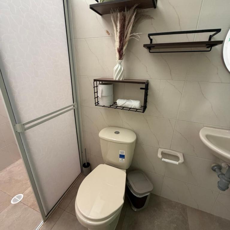 Casa Natus Hostal - Habitación Triple con baño compartido - 25