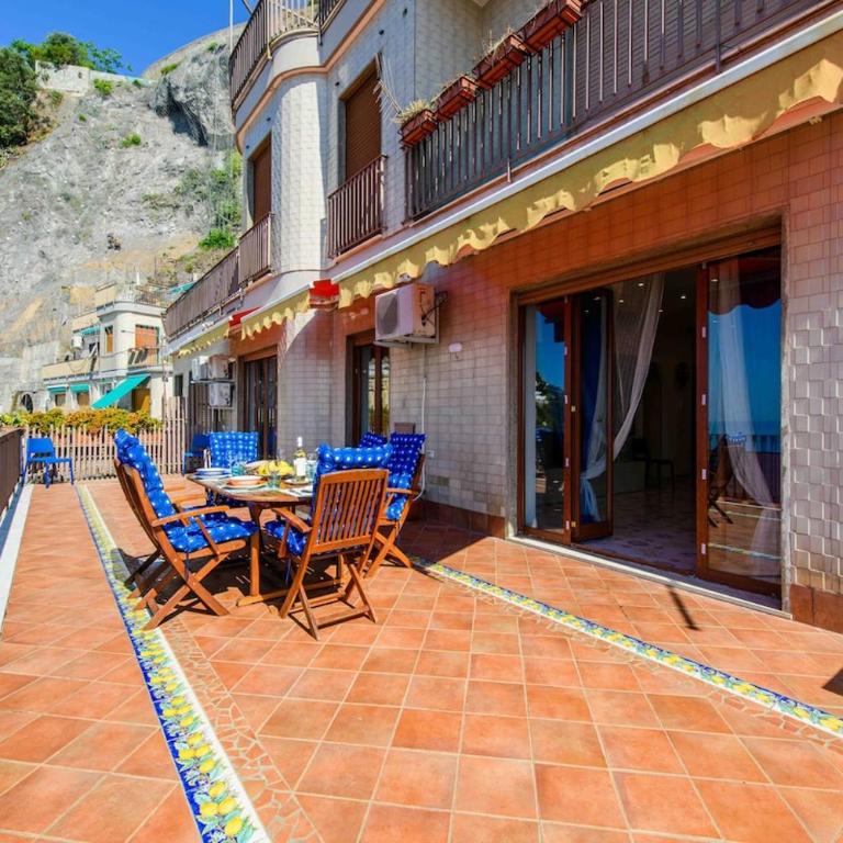 Apartment with panoramic terrace 100 meters from the sea - Casa con 5 Camere da Letto - 5
