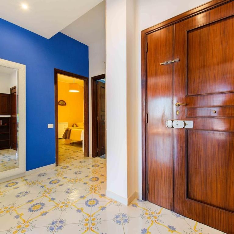 Apartment with panoramic terrace 100 meters from the sea - Casa con 5 Camere da Letto - 44