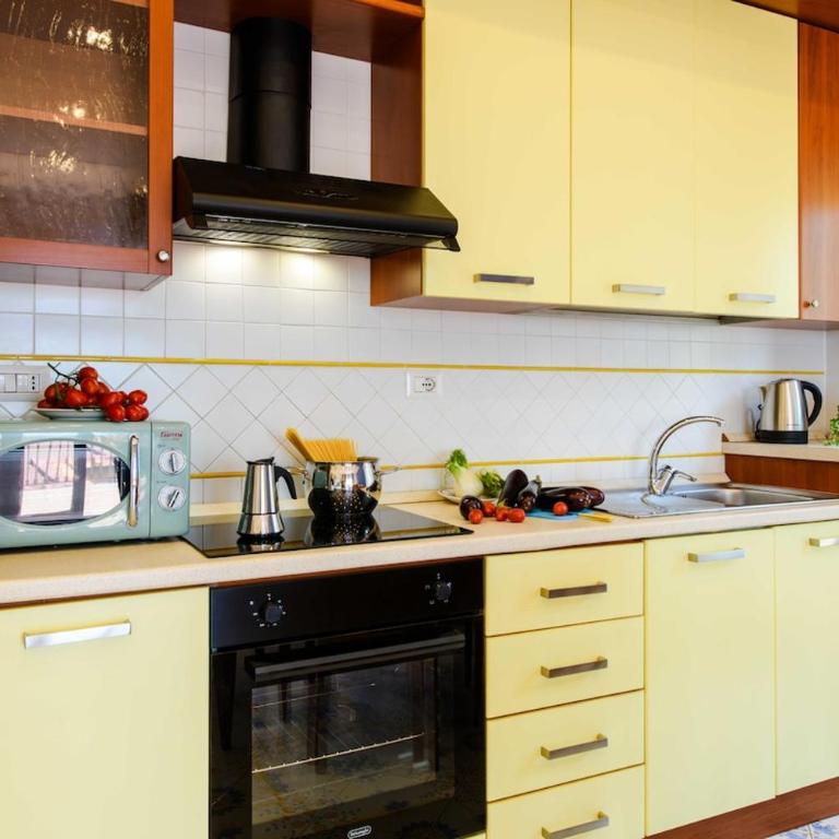 Apartment with panoramic terrace 100 meters from the sea - Casa con 5 Camere da Letto - 46