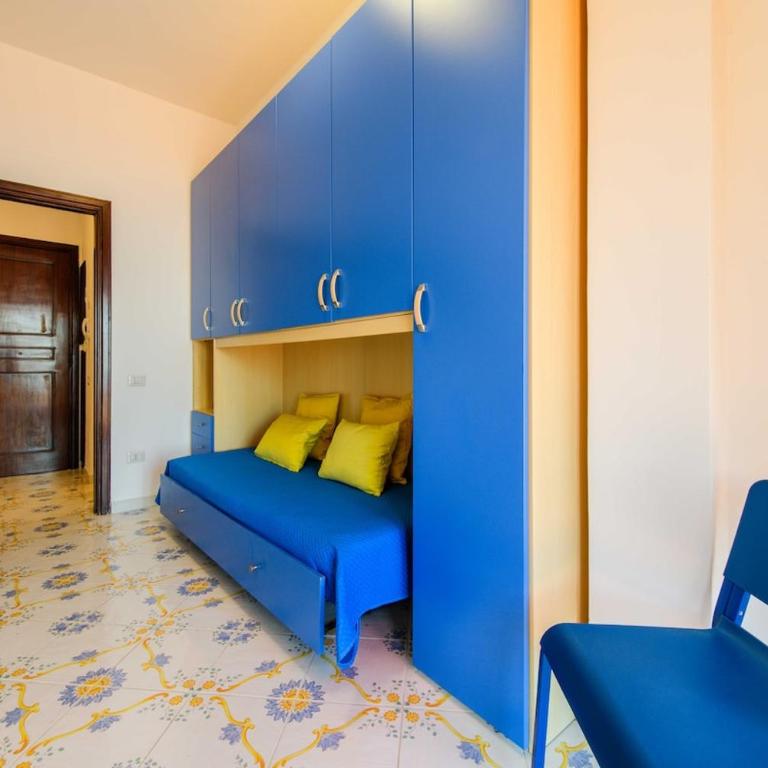 Apartment with panoramic terrace 100 meters from the sea - Casa con 5 Camere da Letto - 65