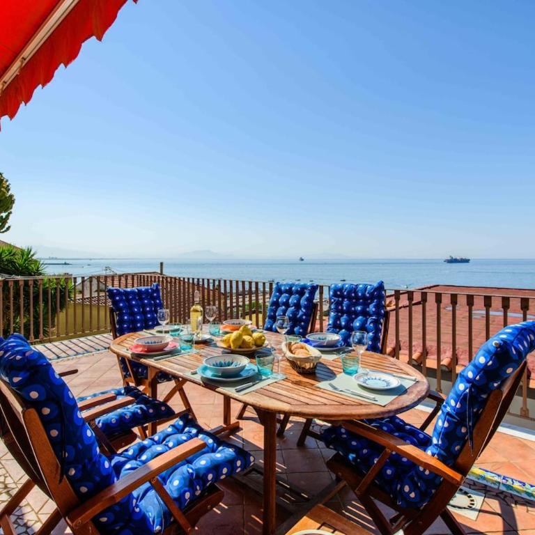 Apartment with panoramic terrace 100 meters from the sea - Casa con 5 Camere da Letto - 66