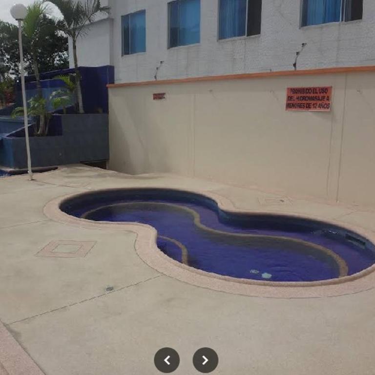 Tonsupa Mar y Confort - Two-Bedroom Apartment with Pool View - 9
