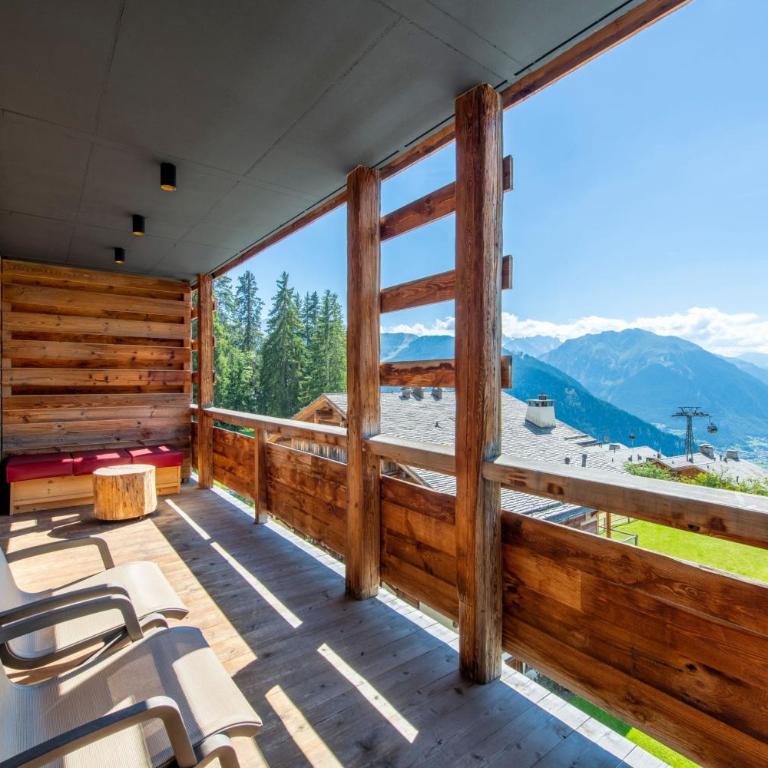 W Verbier - Escape Large King Suite with Balcony and Fireplace - 3