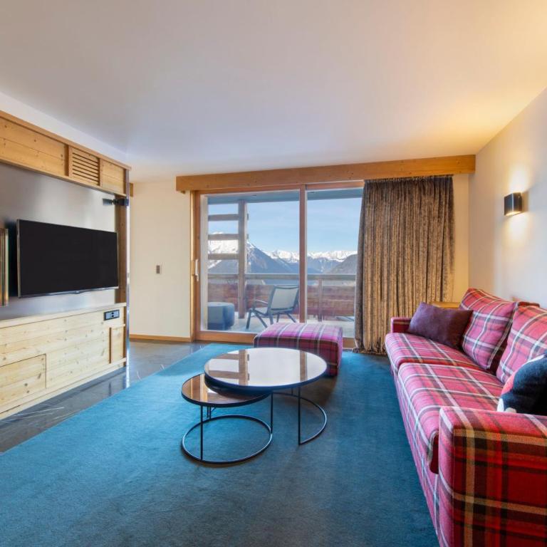 W Verbier - Escape Large King Suite with Balcony and Fireplace - 4