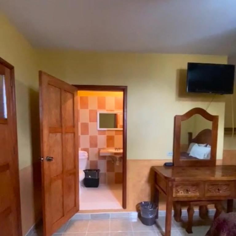 Hotel planetario - Large Double Room - 3
