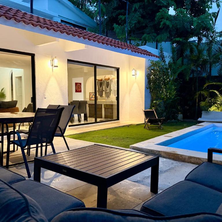 Exclusive Villa Steps from the Beach Playacar - Villa - 1