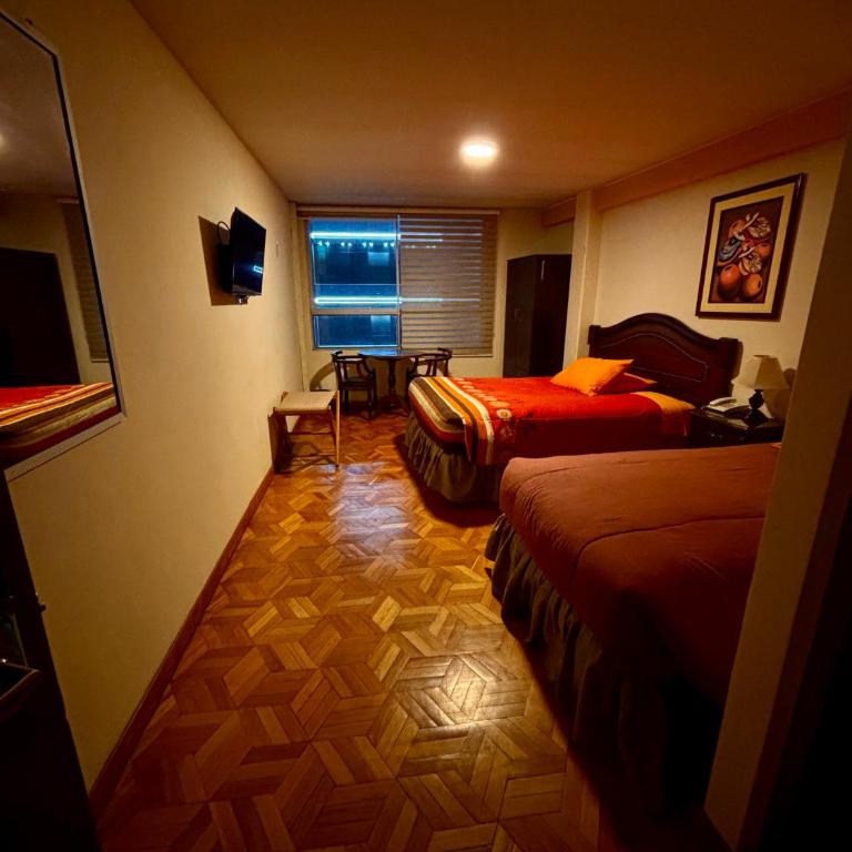 Hotel Berlina - Triple Room with Private Bathroom - 3