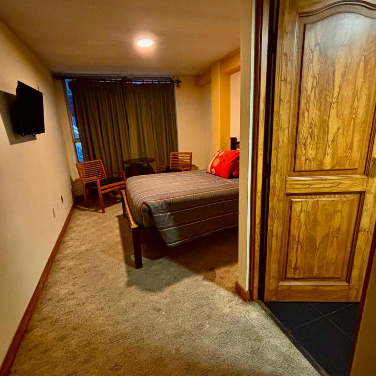 Hotel Berlina - Double or Twin Room with Private Bathroom - 5