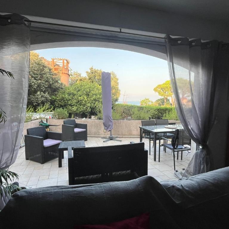 Magnifique villa proche mer, commerces, Cannes, Antibes 6p - Villa 3 Chambres - 52
