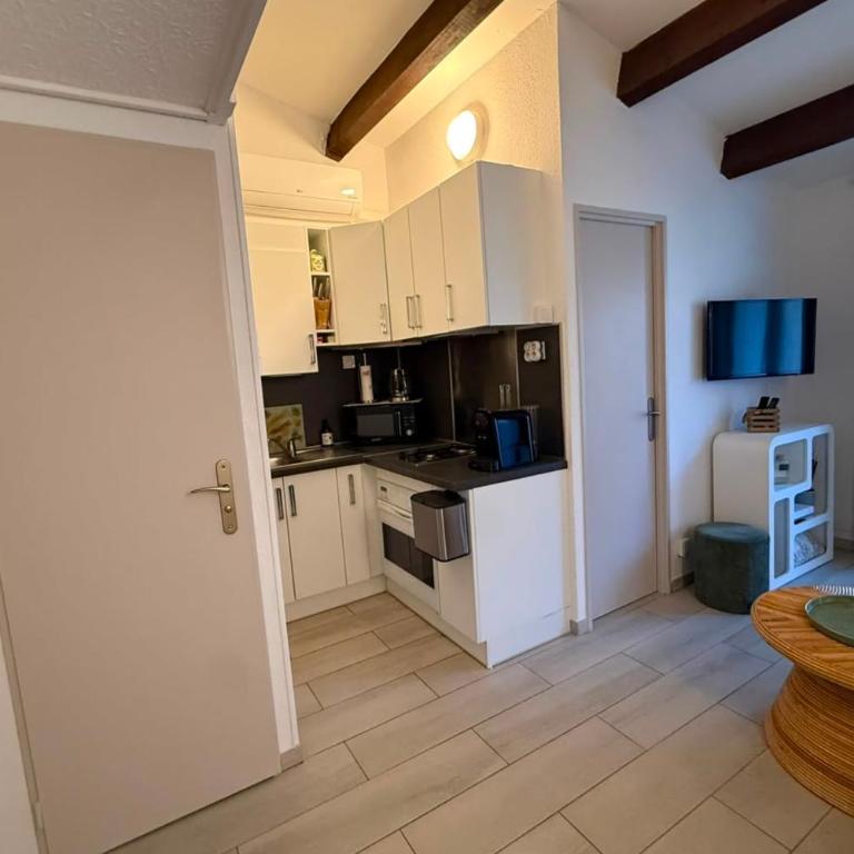 Suite Beija Flor Air-Conditioned Apartment Near the Naturist Village - Apartment - 3
